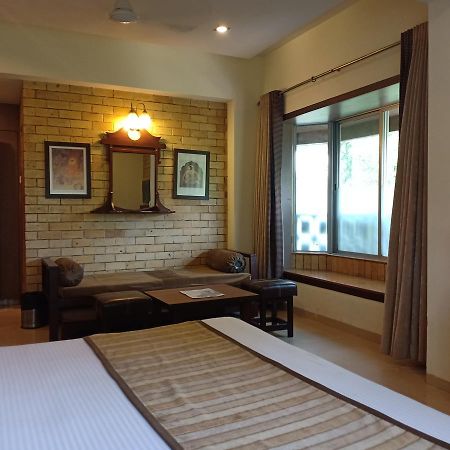 Hotel Chandralok Lonavala Extérieur photo