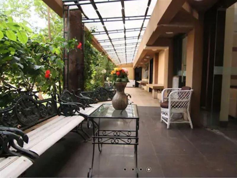 Hotel Chandralok Lonavala Extérieur photo