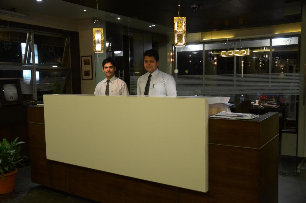 Hotel Chandralok Lonavala Extérieur photo