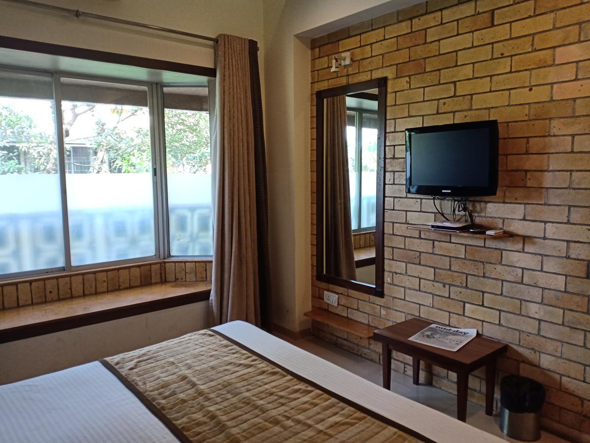 Hotel Chandralok Lonavala Extérieur photo
