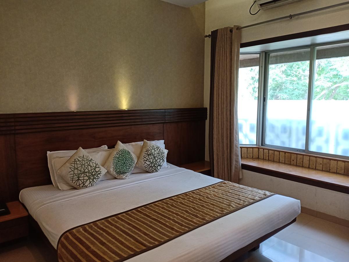 Hotel Chandralok Lonavala Extérieur photo
