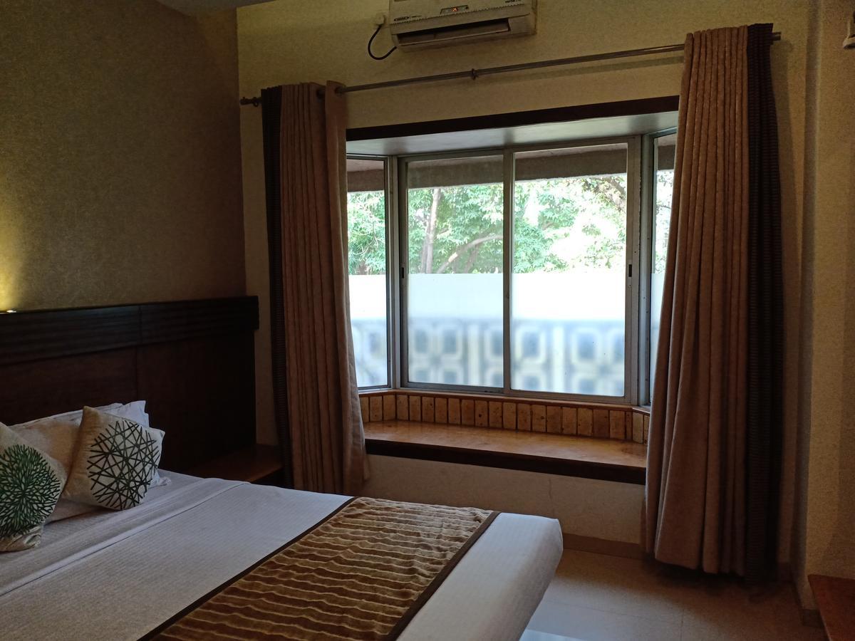Hotel Chandralok Lonavala Extérieur photo