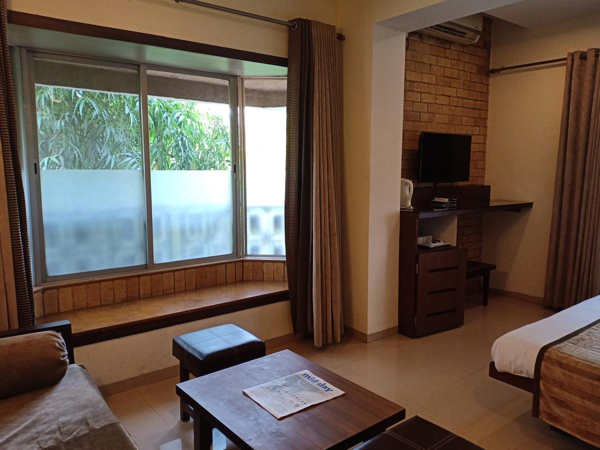 Hotel Chandralok Lonavala Extérieur photo
