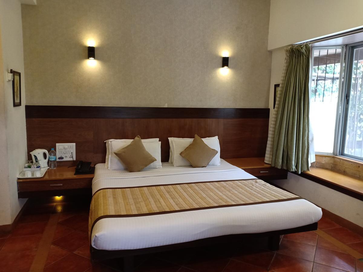 Hotel Chandralok Lonavala Extérieur photo